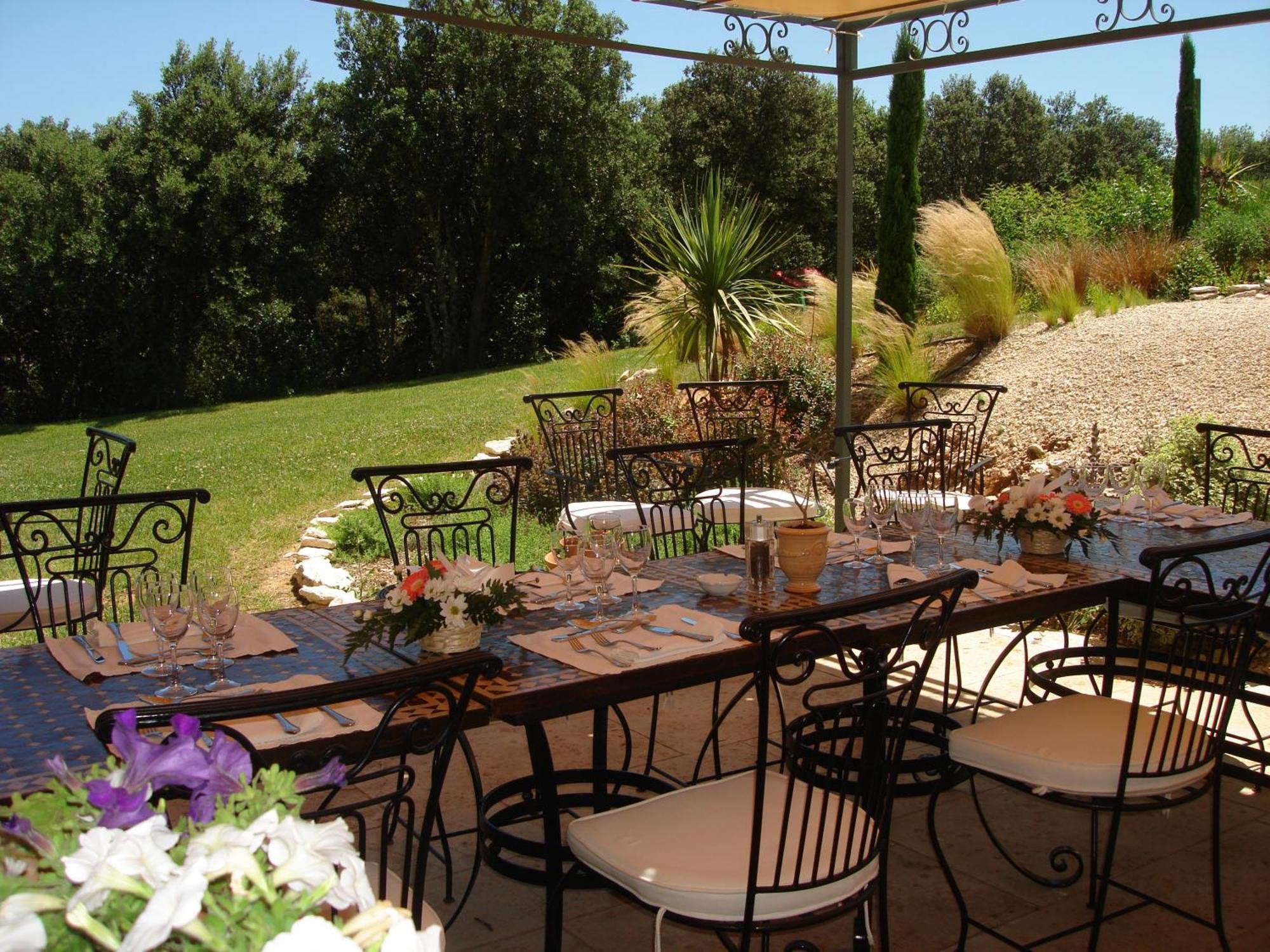 Hotel Restaurant Le Gardon - Pont Du Gard Collias Exterior foto